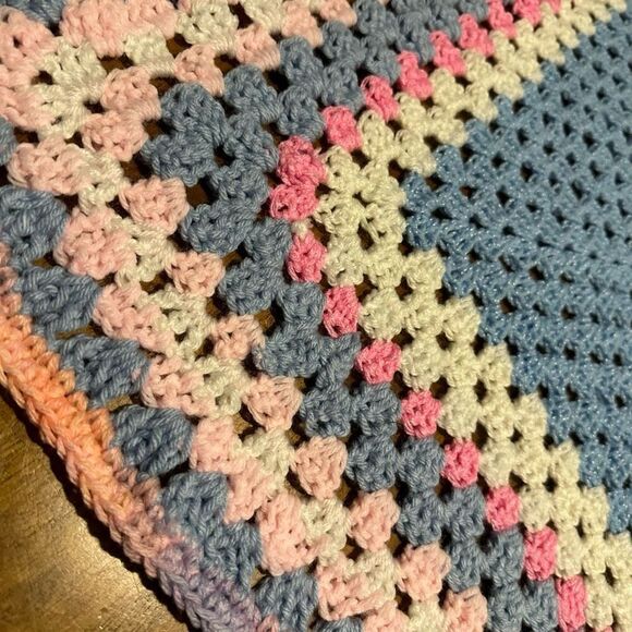Vintage Handmade Baby Afghan Blanket Blue And Pink Square 30”x30” - Picture 3 of 7